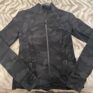 Lululemon Define Jacket Luon. ColourHeritage 365 Camo Deep Coal Multi. Size 6